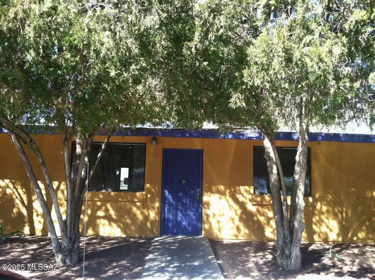 Tucson, AZ 85745,350 N Silverbell Road #106