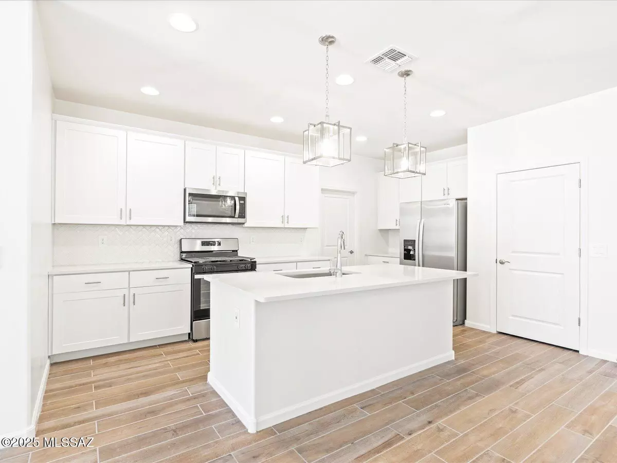 Tucson, AZ 85757,7044 W Ferntree Lane