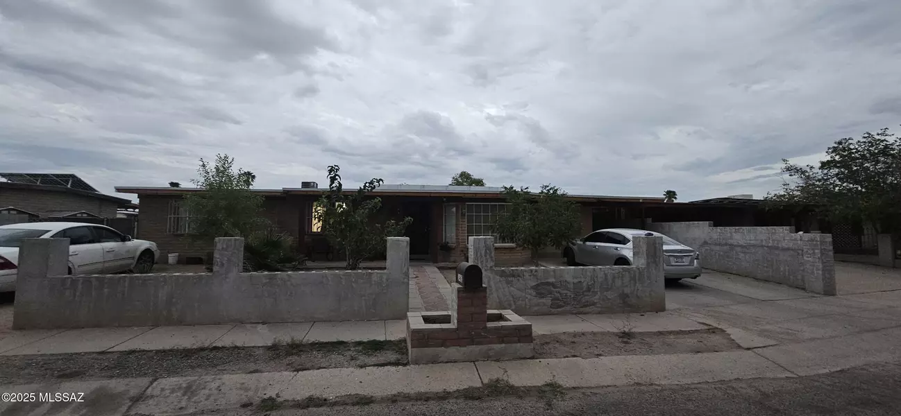 1462 E El Atajo, Tucson, AZ 85714