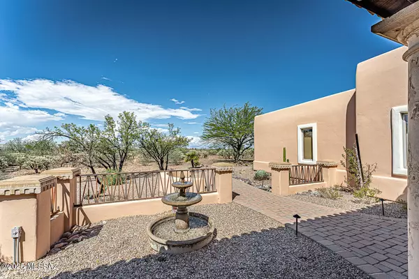 Green Valley, AZ 85614,767 E Canyon Rock Road
