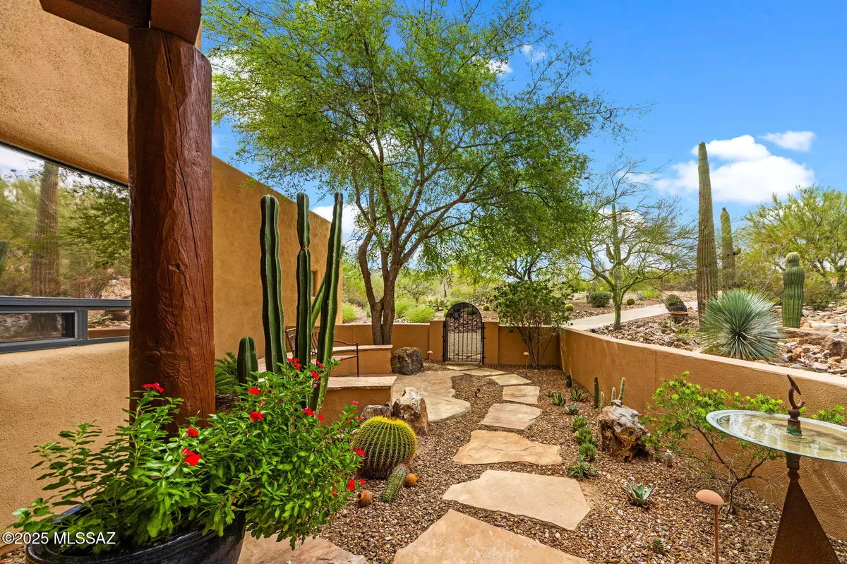 Tucson, AZ 85745,1504 N Desert Trumpet Court