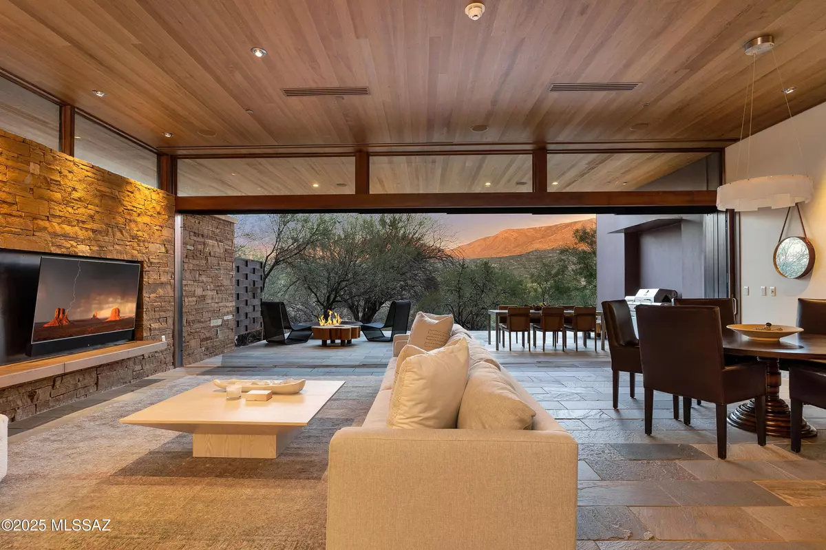 Tucson, AZ 85739,5000 E Via Estancia Miraval #9