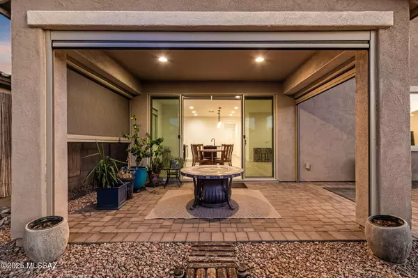 Sahuarita, AZ 85629,994 W Calle Monte Lindo