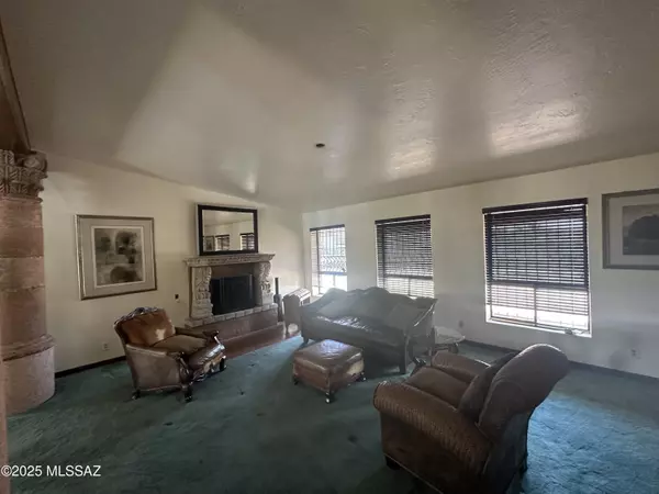 Nogales, AZ 85621,887 E Roper Road