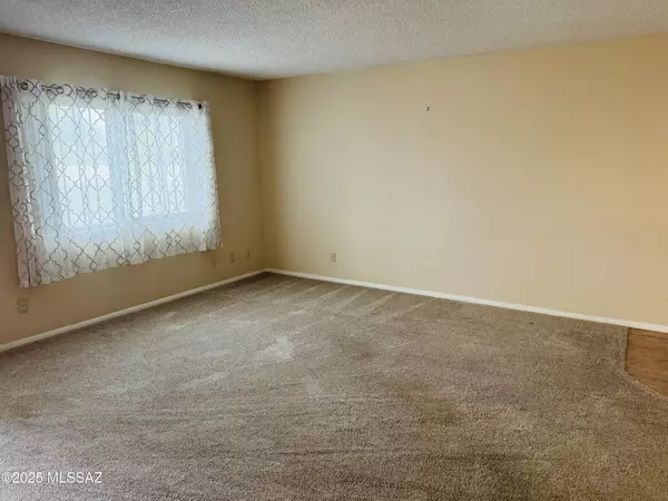 Tucson, AZ 85710,1752 S Ave Sosegado