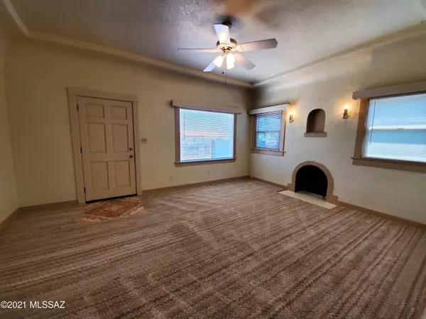 Tucson, AZ 85719,1404 E Grant Road