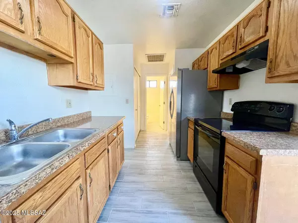 Tucson, AZ 85705,1701 N 6th Avenue