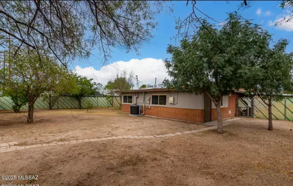 Tucson, AZ 85710,6310 E Calle Cappela