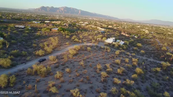 Tucson, AZ 85745,2929 N Sunrock Lane