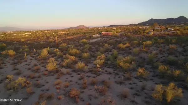 Tucson, AZ 85745,2929 N Sunrock Lane