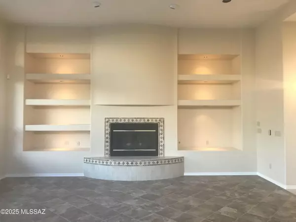 Oro Valley, AZ 85755,13842 N Slazenger Drive