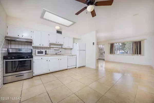 Tucson, AZ 85745,390 N Silverbell Road