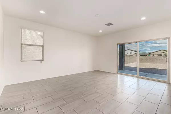 Marana, AZ 85653,12232 N Fulton Avenue