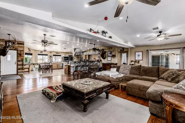 6931 E Cam Garcia, Sierra Vista, AZ 85650