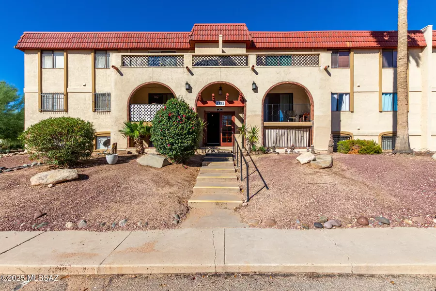 6325 N Barcelona Lane #711, Tucson, AZ 85704