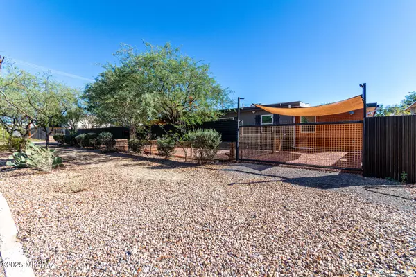 Tucson, AZ 85705,225 W 1st Street