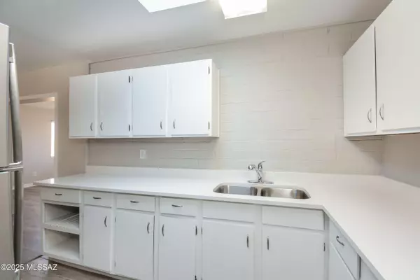 Tucson, AZ 85713,1933 E Fayette Vista