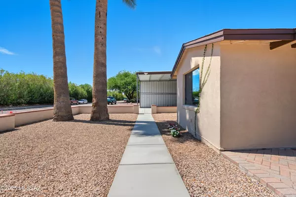 Tucson, AZ 85716,2909 E Arroyo Chico