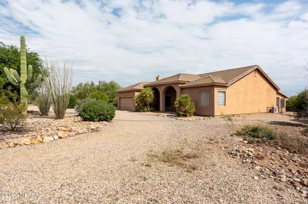 Tucson, AZ 85745,3860 N El Moraga Drive