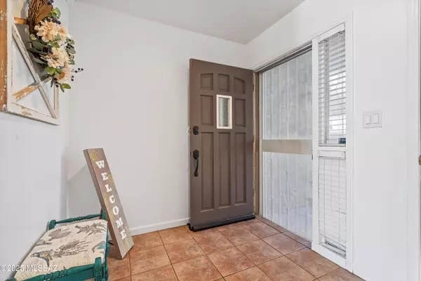 Tucson, AZ 85719,1587 E Prince Road