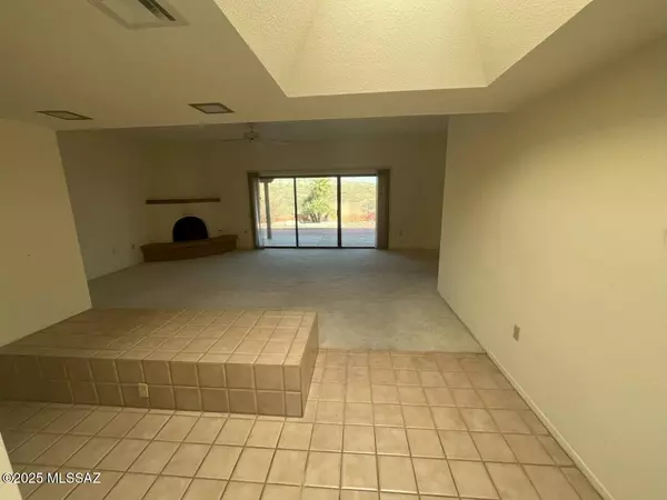 Green Valley, AZ 85622,1820 W Camino Urbano