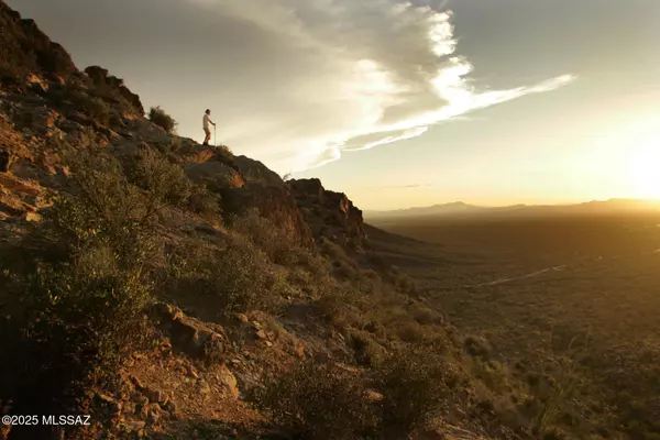 Tucson, AZ 85745,101 S Players Club DriveW  #22104