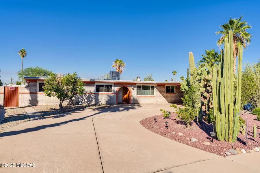 9600 E Watson Drive, Tucson, AZ 85730