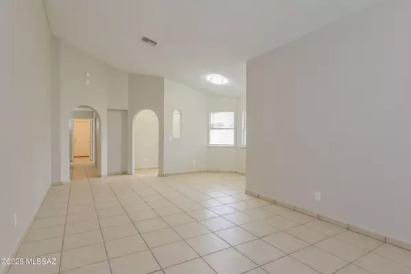 Tucson, AZ 85706,737 E Oregon Street