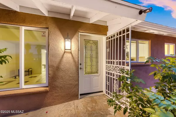 Tucson, AZ 85711,5982 E 25th Street