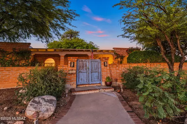 Tucson, AZ 85718,5540 N Entrada Quince