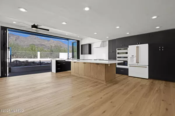 Tucson, AZ 85718,6419 N Burro Creek Place