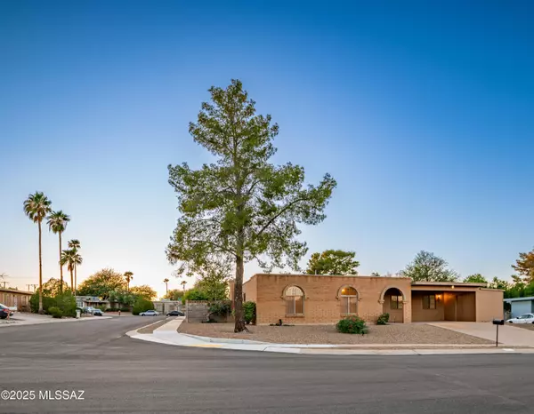 Tucson, AZ 85710,2220 S Tree Moss Avenue
