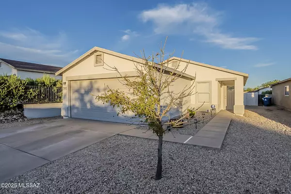 7393 S Bolingbroke Avenue, Tucson, AZ 85746