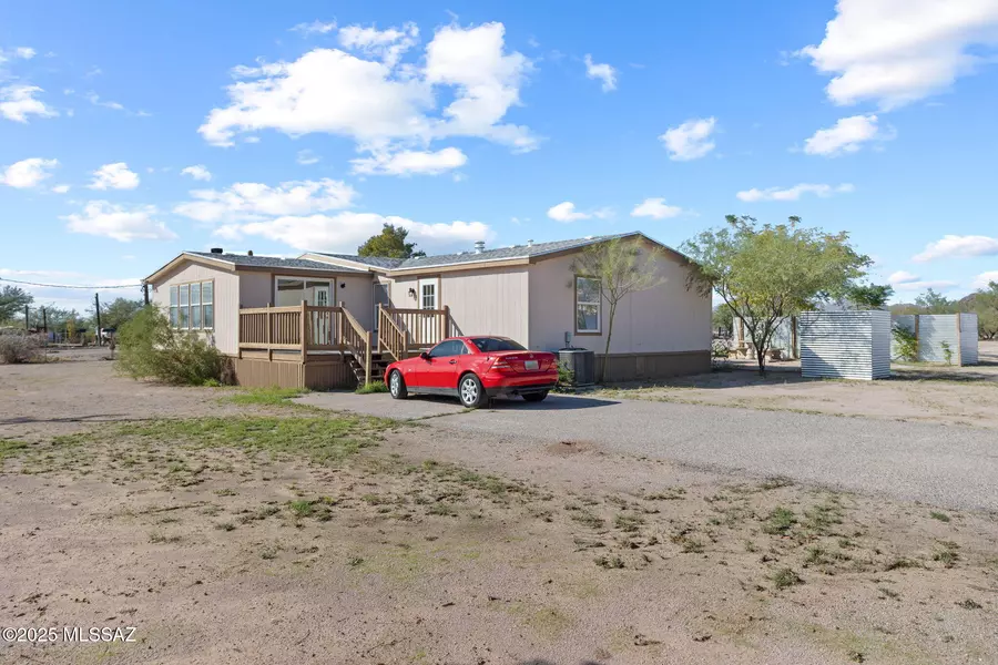 4410 W Elvado Road, Tucson, AZ 85746