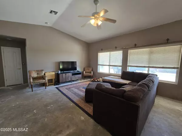 Pearce, AZ 85625,924 E Saguaro Drive