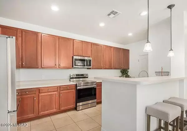 Sahuarita, AZ 85629,748 W Paseo Celestial