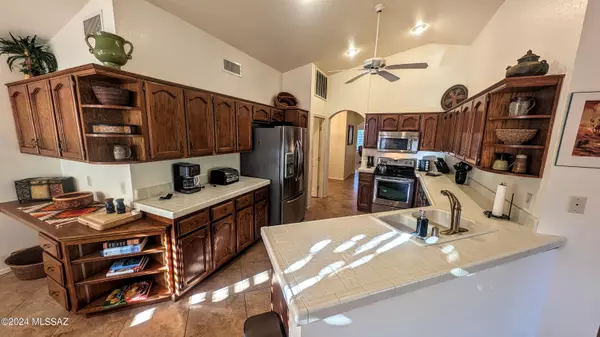 63704 E Cat Claw Lane, Tucson, AZ 85739
