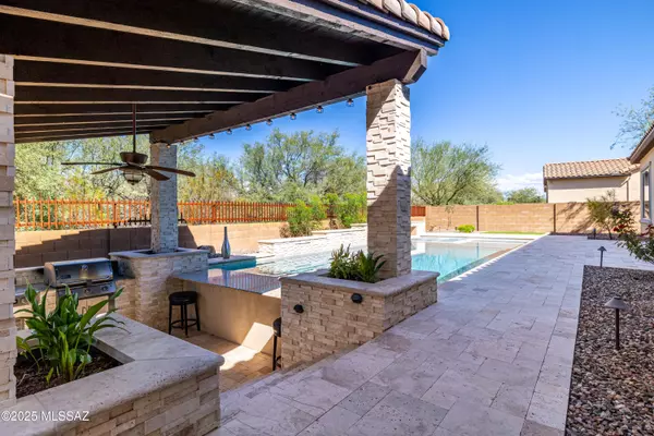 Tucson, AZ 85749,2543 Wychwood Court