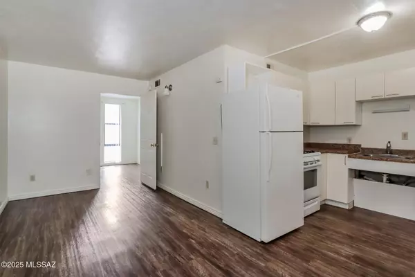 Tucson, AZ 85716,770 N Dodge Boulevard #10