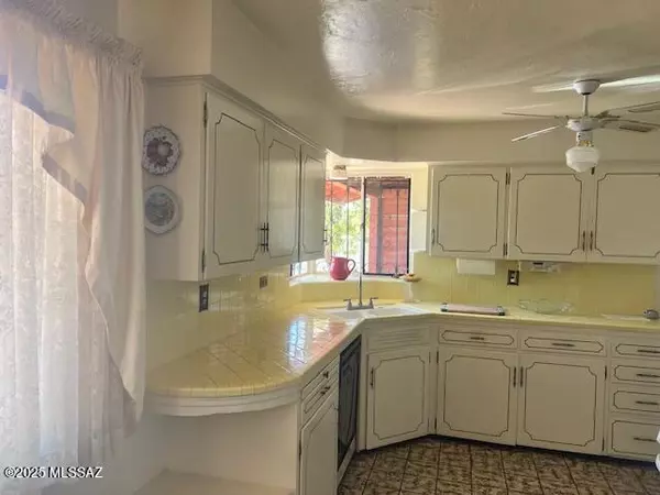 Tucson, AZ 85716,2615 E Manchester Street