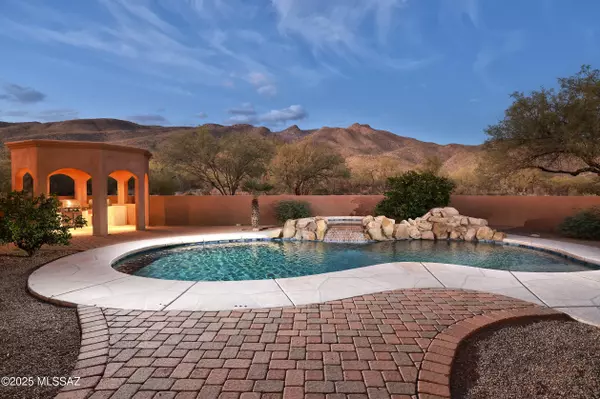 4987 N Creosote Canyon Drive, Tucson, AZ 85749
