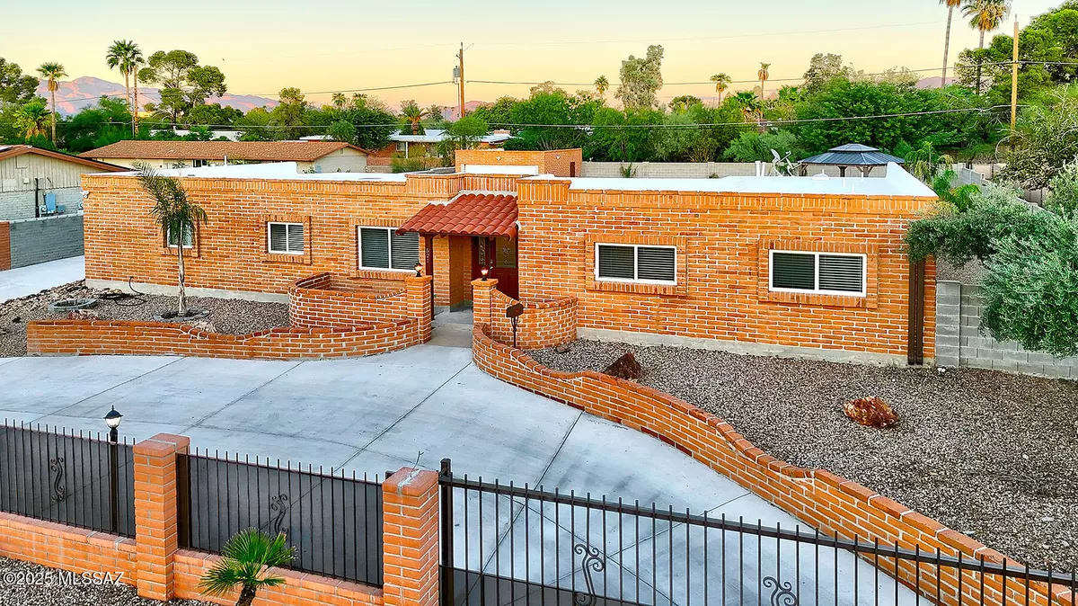 Tucson, AZ 85711,521 S Craycroft Road