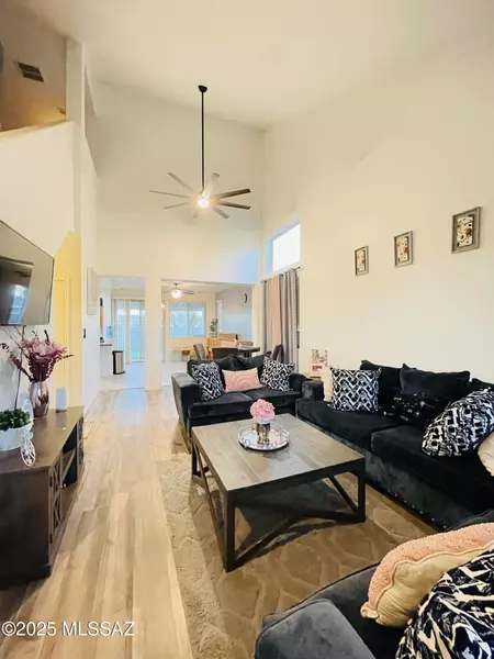 6385 E Boldin Drive, Tucson, AZ 85756