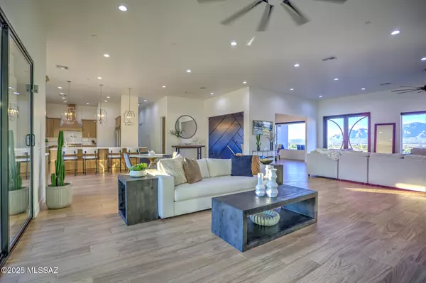 Tucson, AZ 85745,1907 N El Moraga Drive