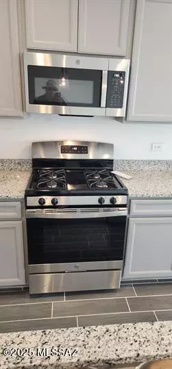 Tucson, AZ 85757,7822 S Wolf Creek Drive