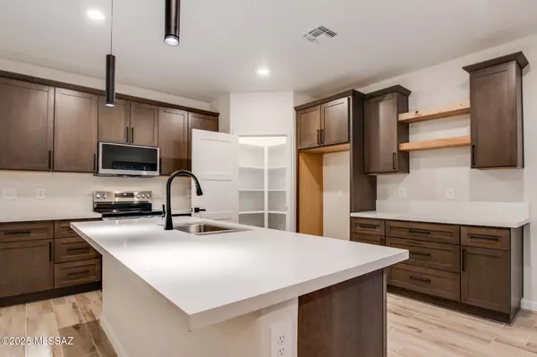 Tucson, AZ 85746,3272 W Athenee Court