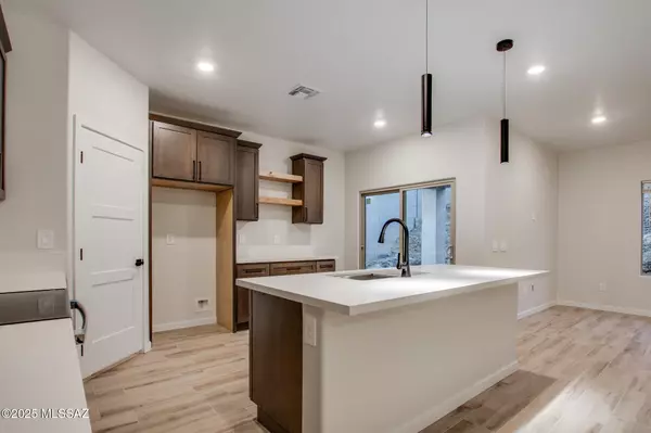 Tucson, AZ 85746,3272 W Athenee Court