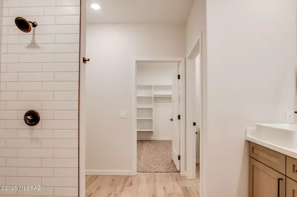 Tucson, AZ 85746,3272 W Athenee Court