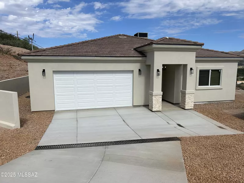 460 Calle Cipres, Rio Rico, AZ 85648