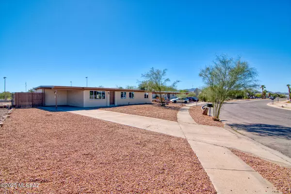 3185 W Shumaker Drive, Tucson, AZ 85741